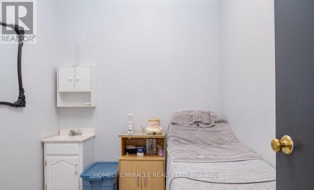 108 - 150 Sidney Street, Belleville, Ontario  K8P 5E2 - Photo 4 - X13726918