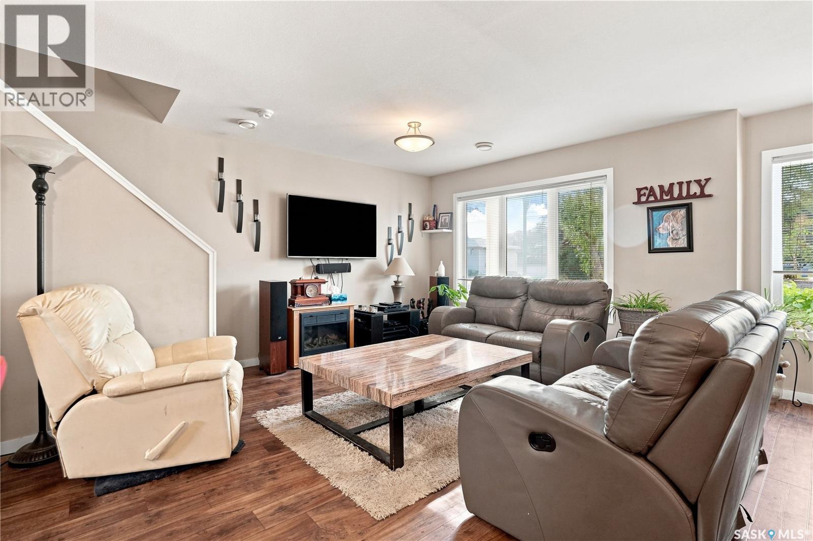1205 Grey Street, Regina, Saskatchewan  S4T 1G7 - Photo 4 - SK046950