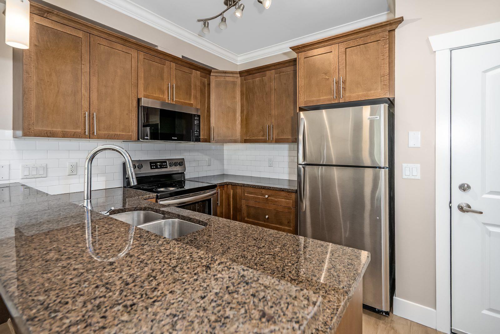 305 8183 121a Street, Surrey, British Columbia  V3W 1S7 - Photo 17 - R3159880