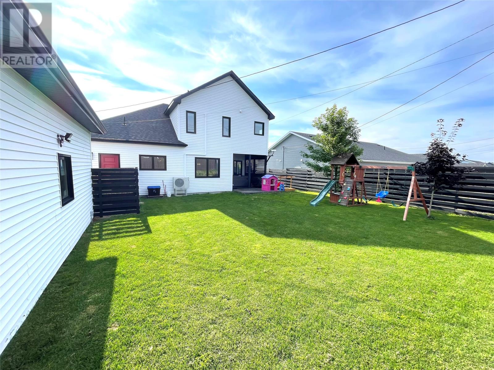 28 Ivanys Road, Grand Falls-Windsor — photo 8