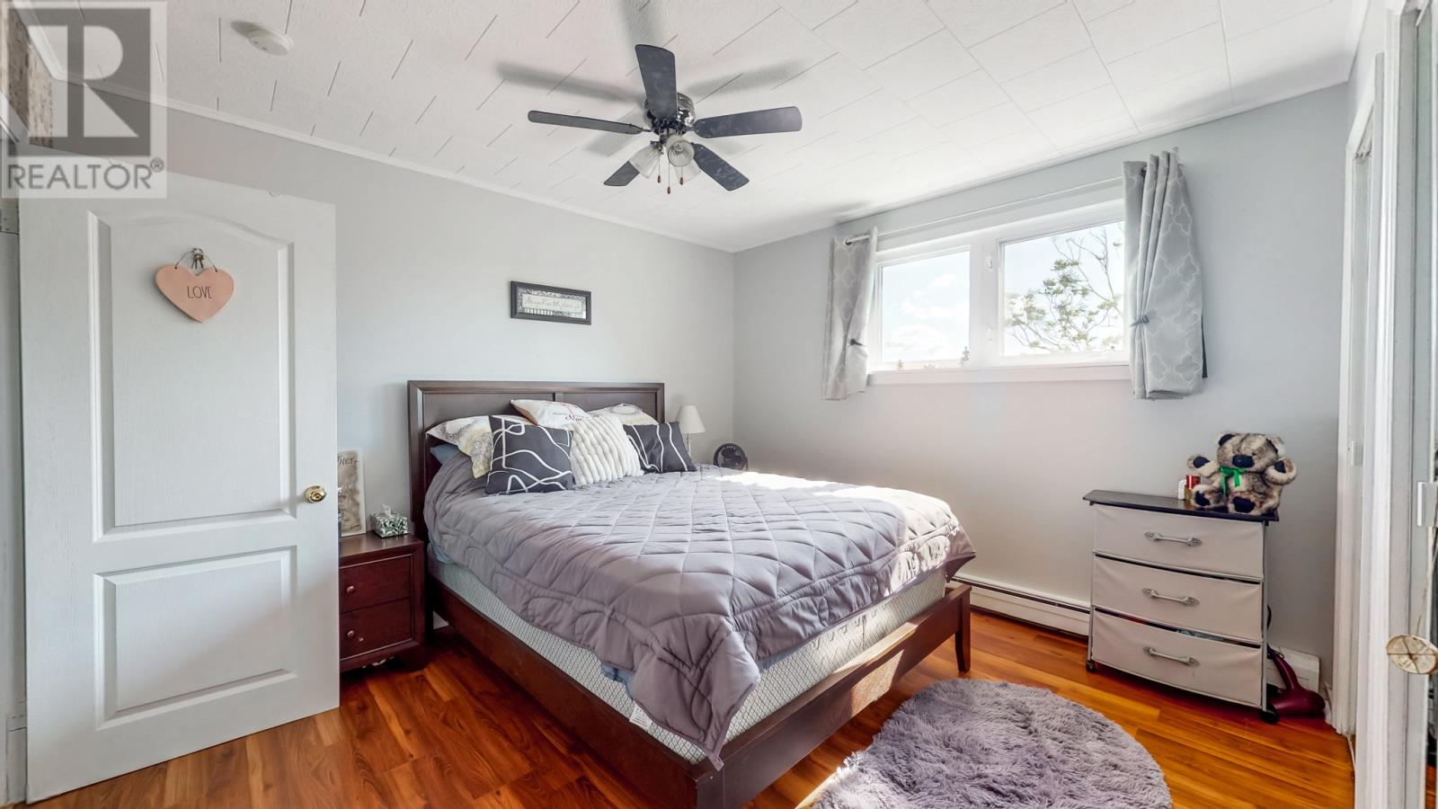 11 Irving Drive, Paradise — photo 16