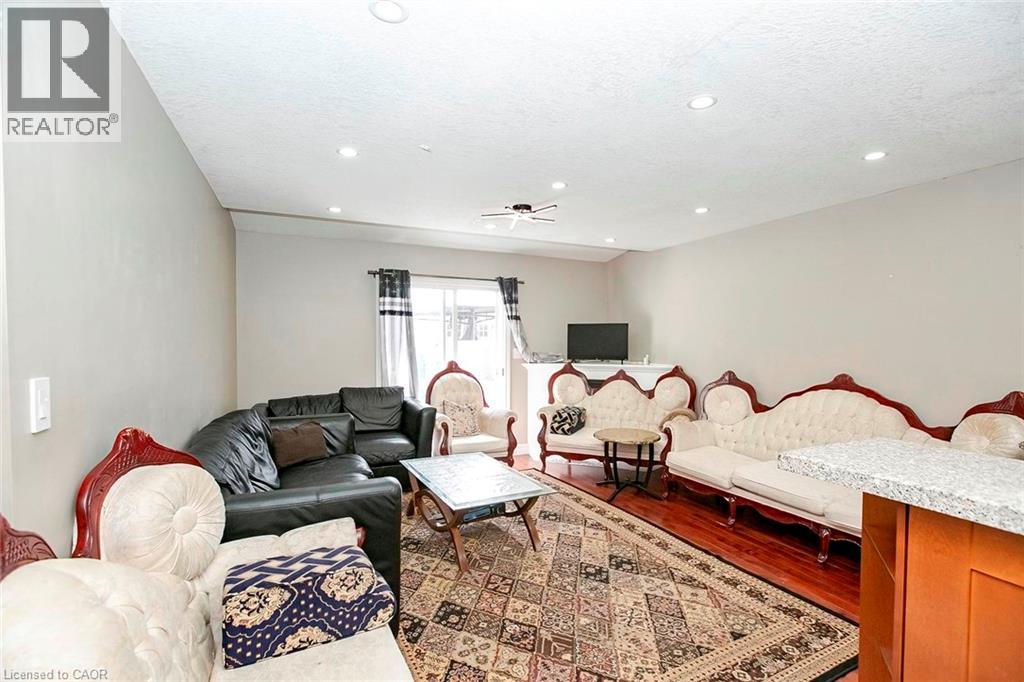 107 Glencliffe Court, Kitchener, Ontario  N2B 3X1 - Photo 13 - 40859398
