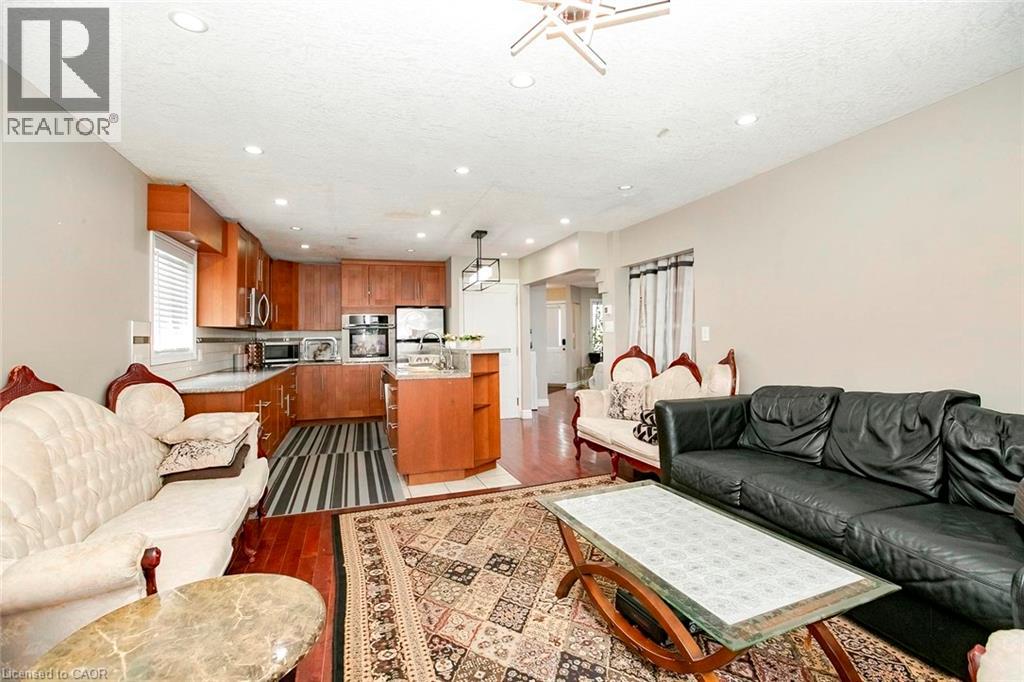 107 Glencliffe Court, Kitchener, Ontario  N2B 3X1 - Photo 15 - 40859398