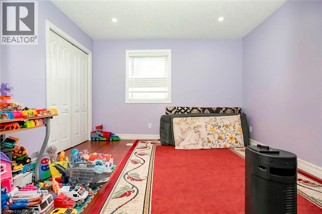 107 Glencliffe Court, Kitchener, Ontario  N2B 3X1 - Photo 25 - 40859398