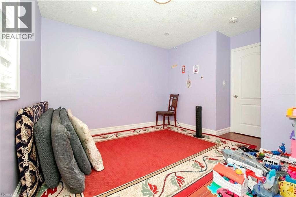 107 Glencliffe Court, Kitchener, Ontario  N2B 3X1 - Photo 26 - 40859398