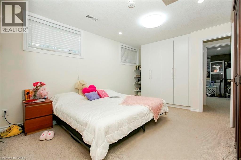 107 Glencliffe Court, Kitchener, Ontario  N2B 3X1 - Photo 44 - 40859398