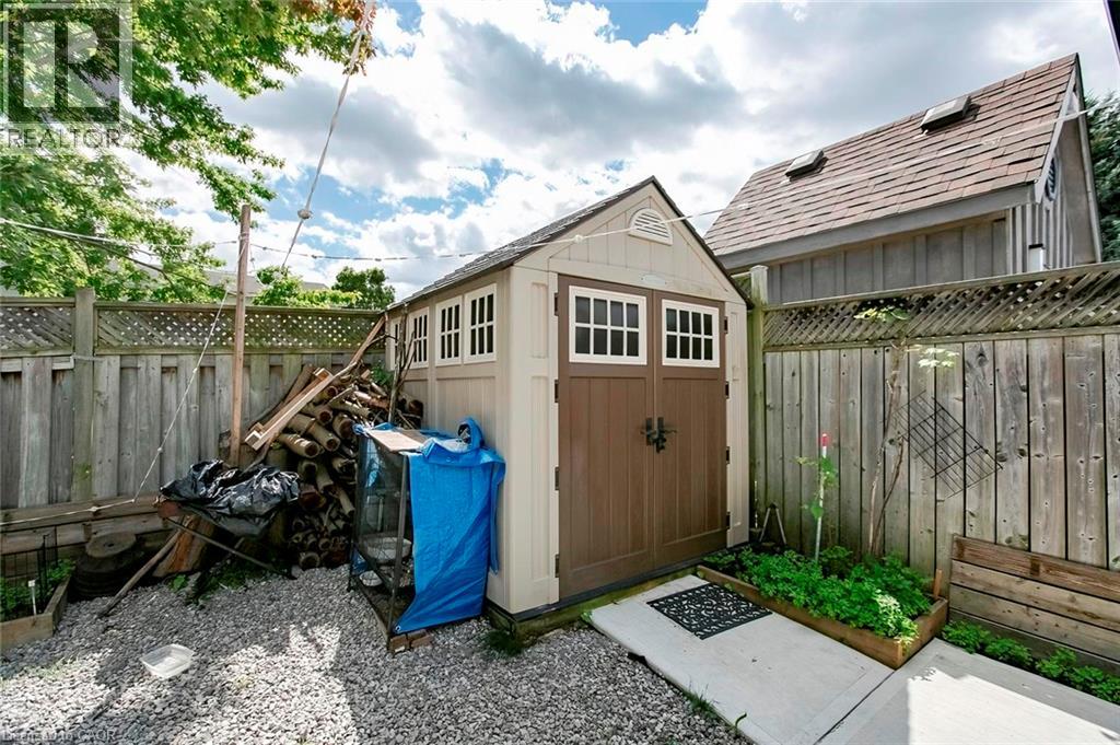 107 Glencliffe Court, Kitchener, Ontario  N2B 3X1 - Photo 48 - 40859398