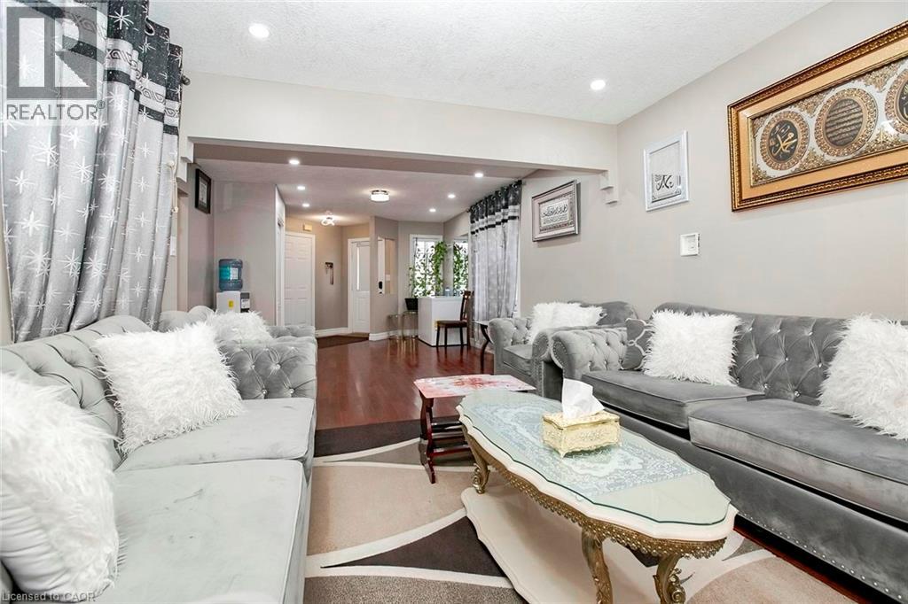 107 Glencliffe Court, Kitchener, Ontario  N2B 3X1 - Photo 6 - 40859398
