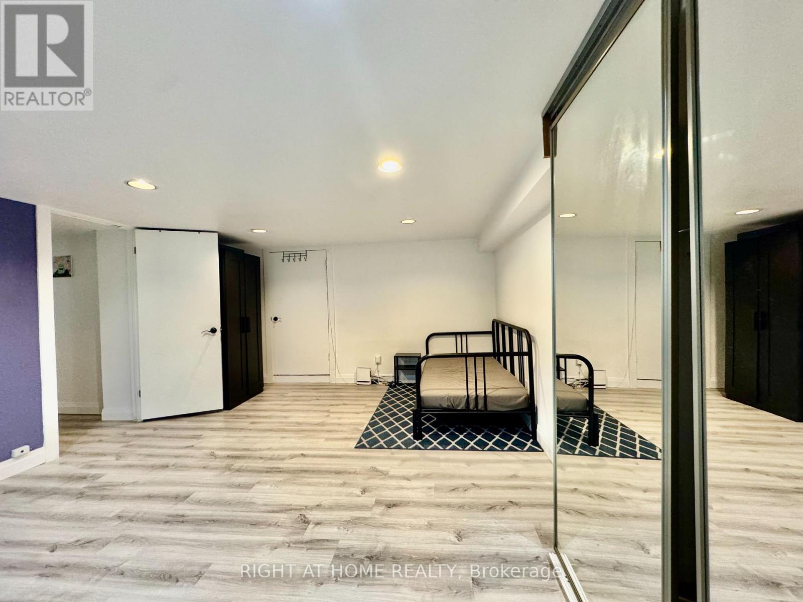 Lower Apartment - 1196 Avenue Road, Toronto, Ontario  M5N 2G1 - Photo 12 - C13727018