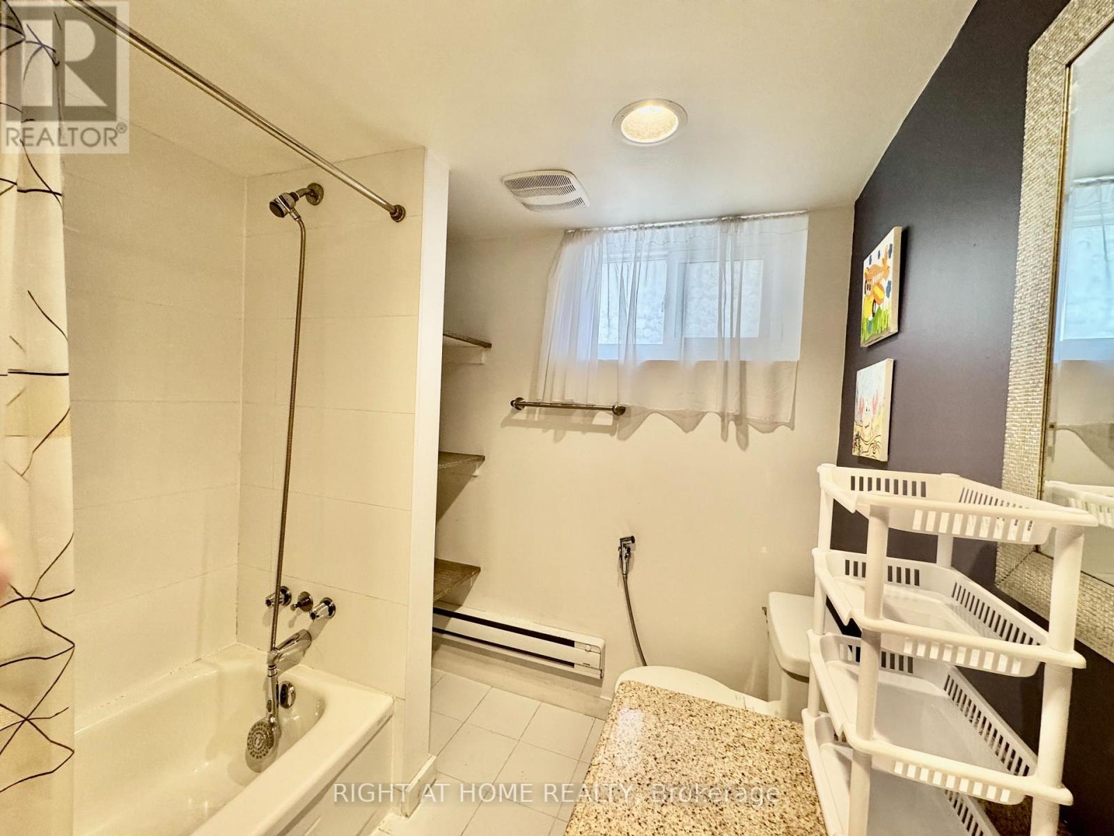 Lower Apartment - 1196 Avenue Road, Toronto, Ontario  M5N 2G1 - Photo 15 - C13727018