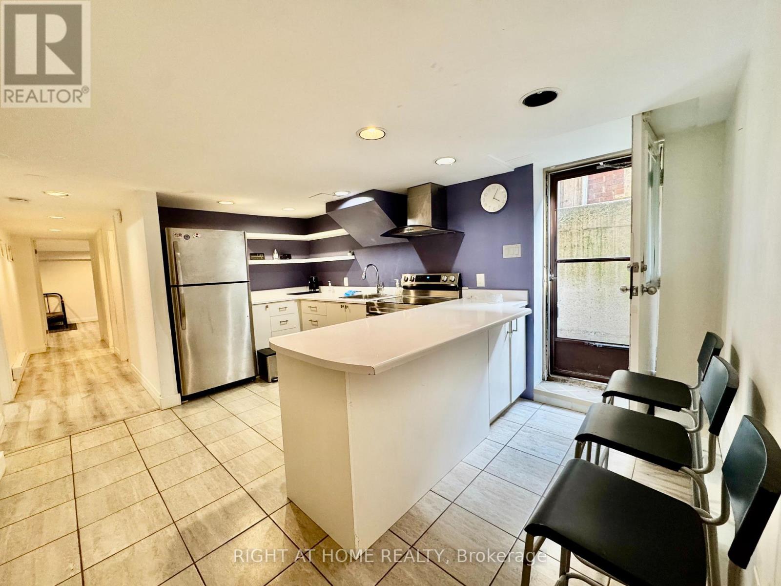 Lower Apartment - 1196 Avenue Road, Toronto, Ontario  M5N 2G1 - Photo 17 - C13727018