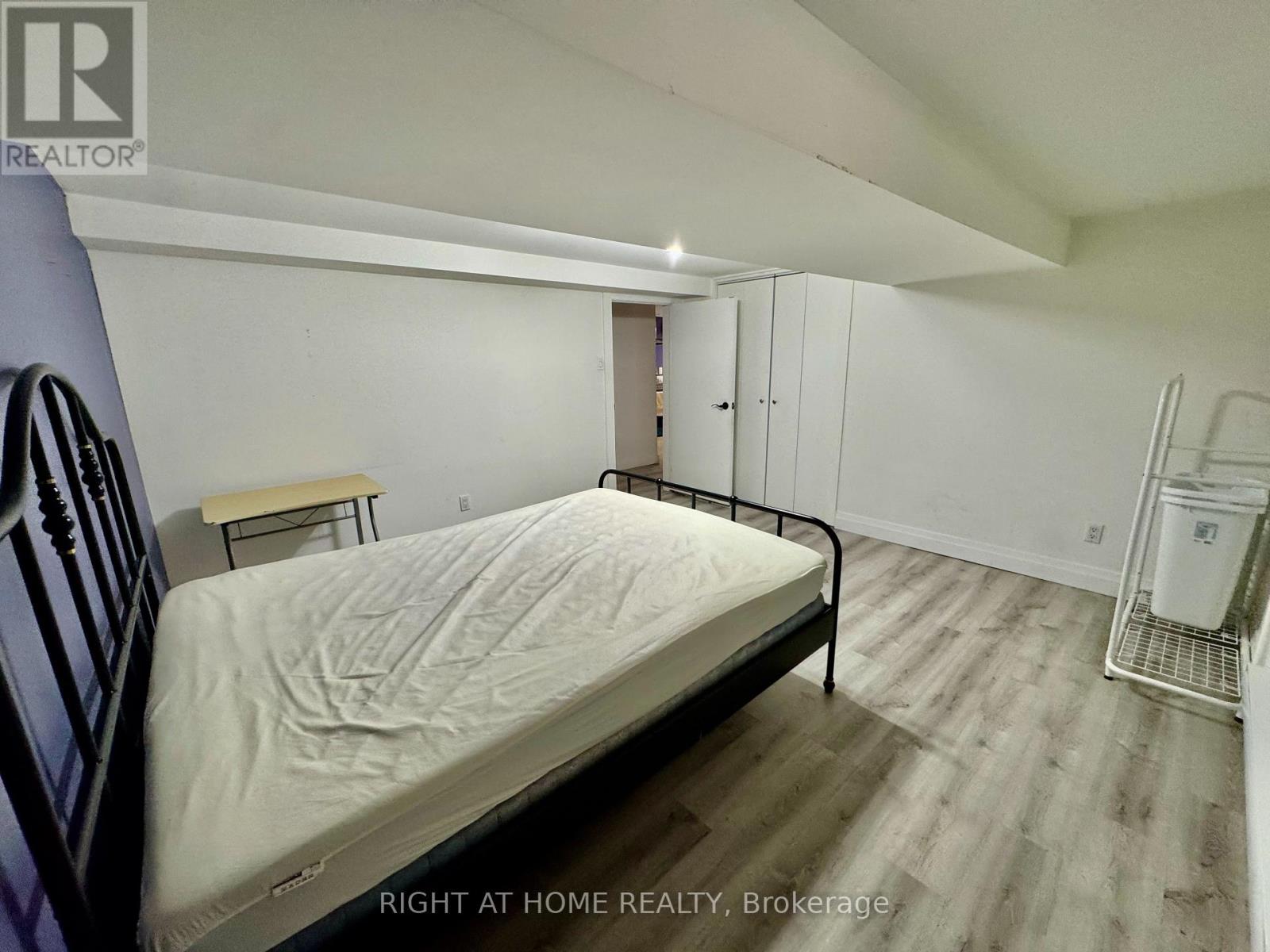 Lower Apartment - 1196 Avenue Road, Toronto, Ontario  M5N 2G1 - Photo 5 - C13727018