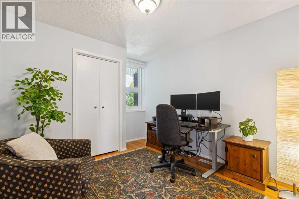 1515 Lake Bonavista Drive SE, Calgary, Alberta  T2J 2X8 - Photo 21 - A2340778