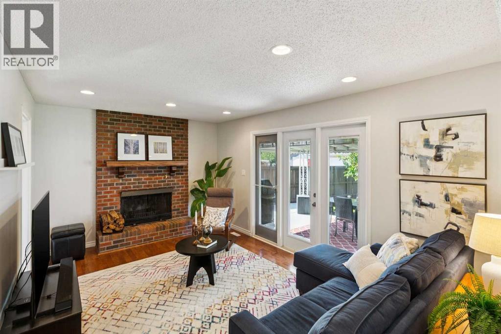 1515 Lake Bonavista Drive SE, Calgary, Alberta  T2J 2X8 - Photo 17 - A2340778