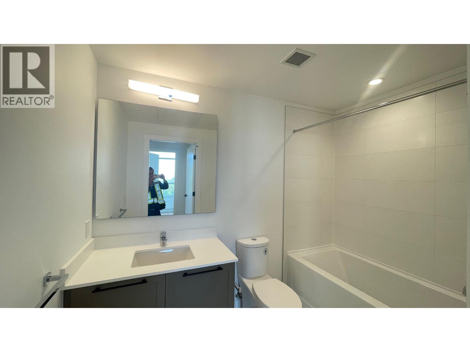 403 8750 University Crescent, Burnaby, British Columbia  V5A 0G9 - Photo 10 - R3159866