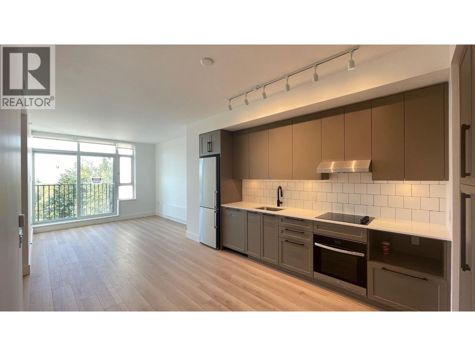 403 8750 University Crescent, Burnaby, British Columbia  V5A 0G9 - Photo 3 - R3159866