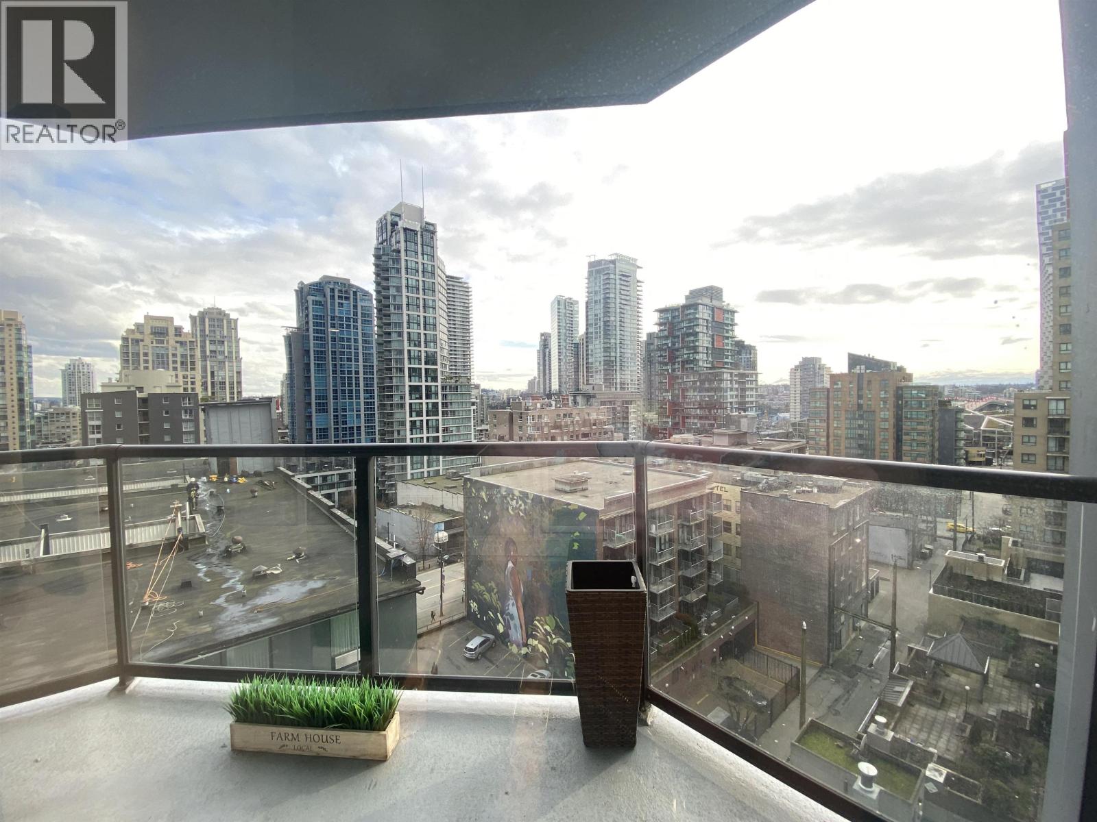 10XX 1212 HOWE STREET, vancouver, British Columbia