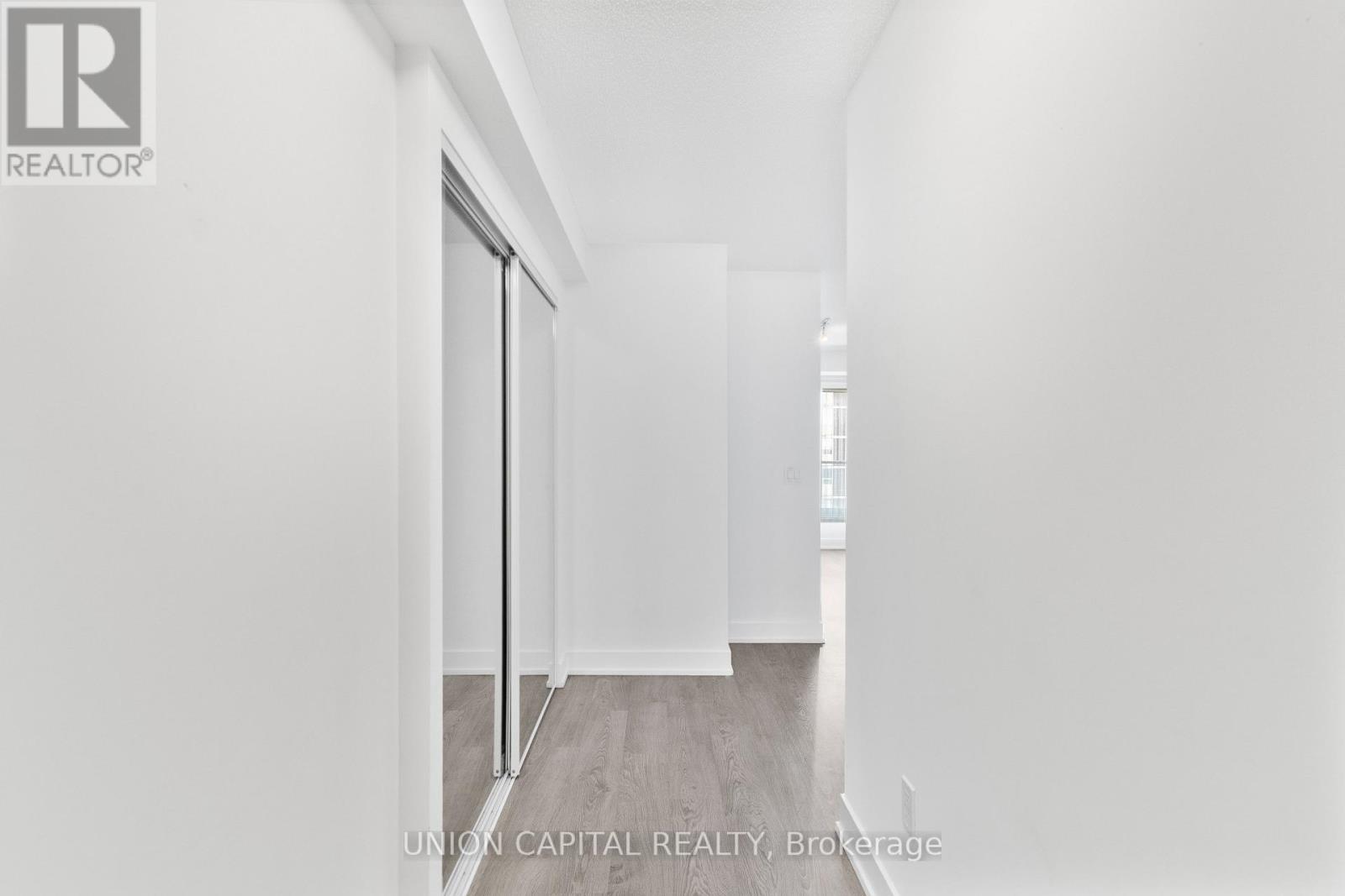 2326 - 9 Mabelle Avenue, Toronto, Ontario  M9A 0E1 - Photo 4 - W13727016