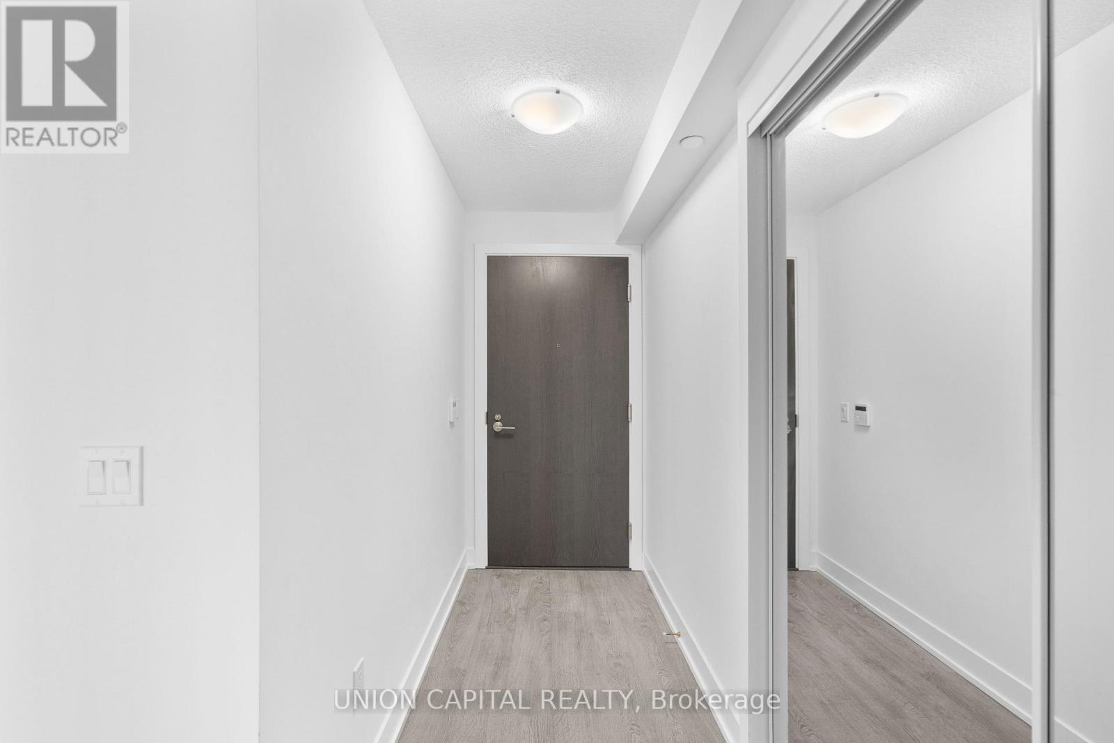 2326 - 9 Mabelle Avenue, Toronto, Ontario  M9A 0E1 - Photo 5 - W13727016