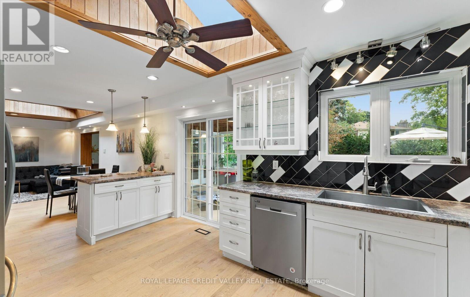 34 Abbey Road W, Brampton, Ontario  L6W 2T8 - Photo 15 - W13727024
