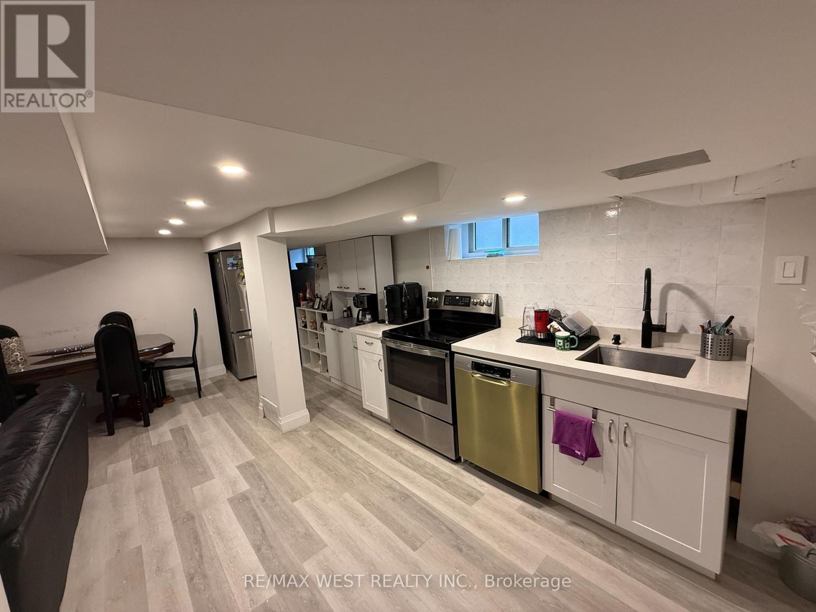 Basement - 81 Freemont Avenue, Toronto, Ontario  M9P 2W7 - Photo 9 - W13707458