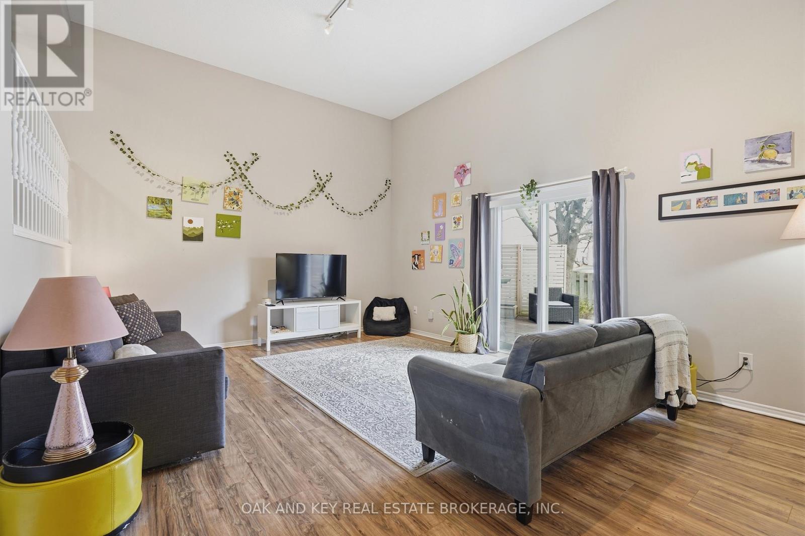 18 Chapman Court, London North, Ontario  N6G 5A7 - Photo 3 - X13727010