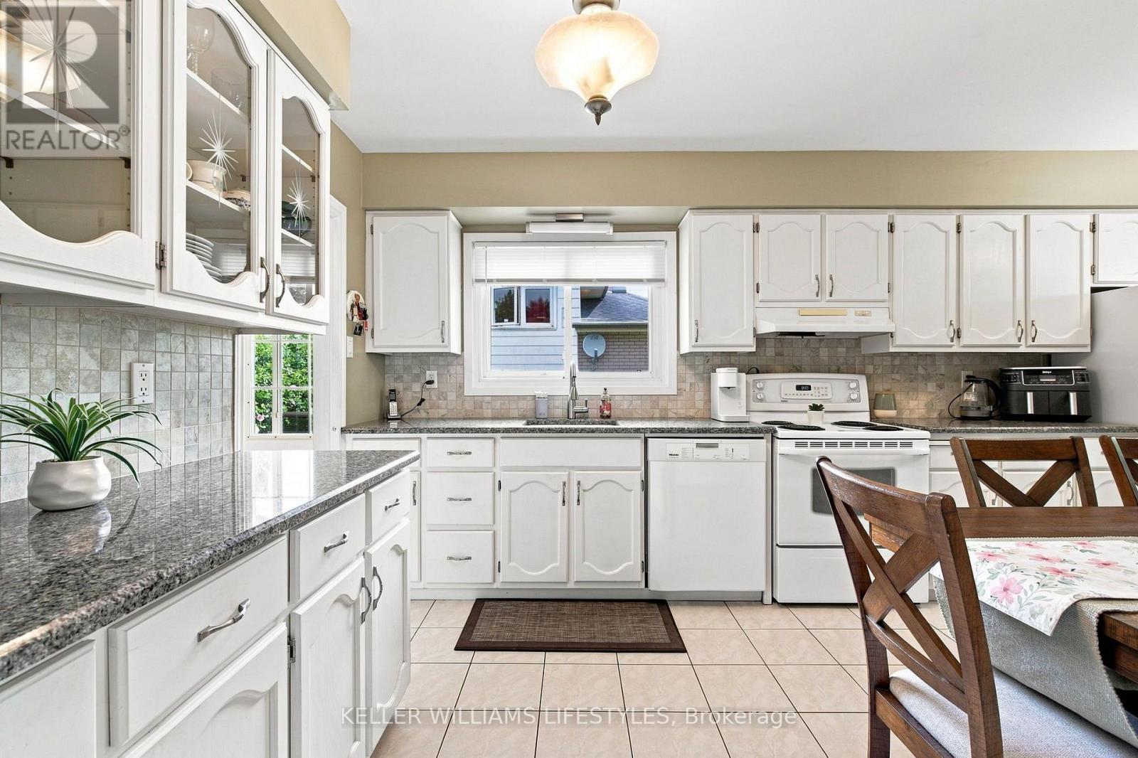 65 Villeneuve Crescent, London East, Ontario  N5V 1M7 - Photo 7 - X13727040