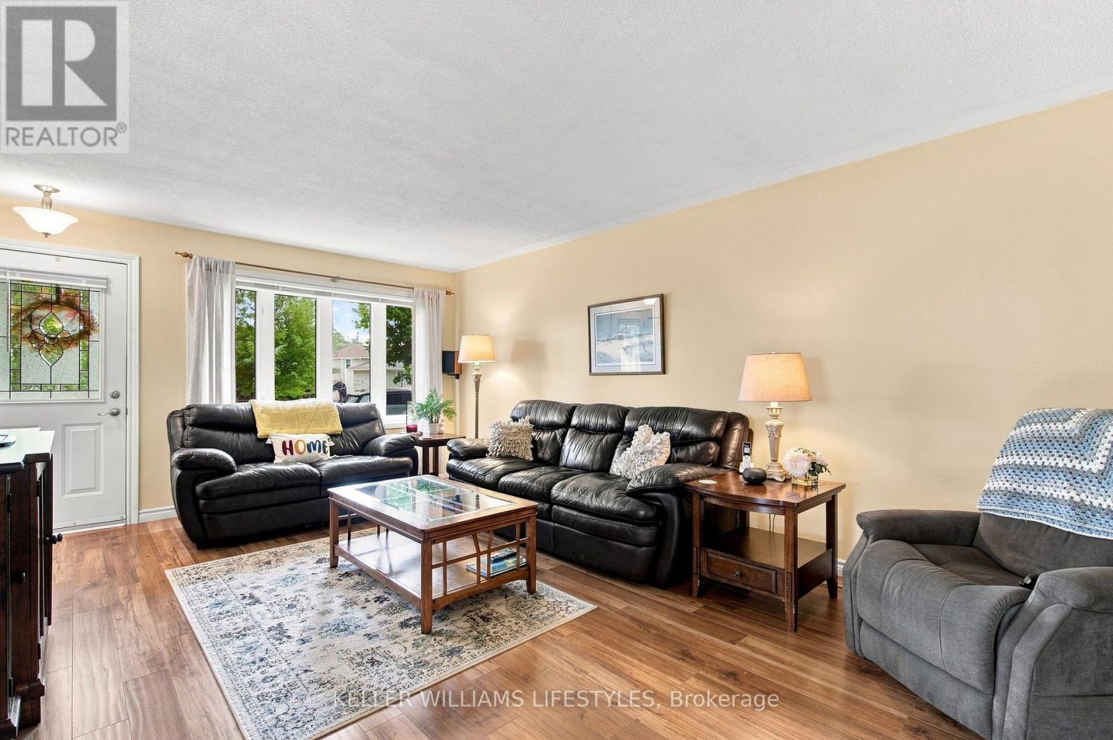 65 Villeneuve Crescent, London East, Ontario  N5V 1M7 - Photo 5 - X13727040