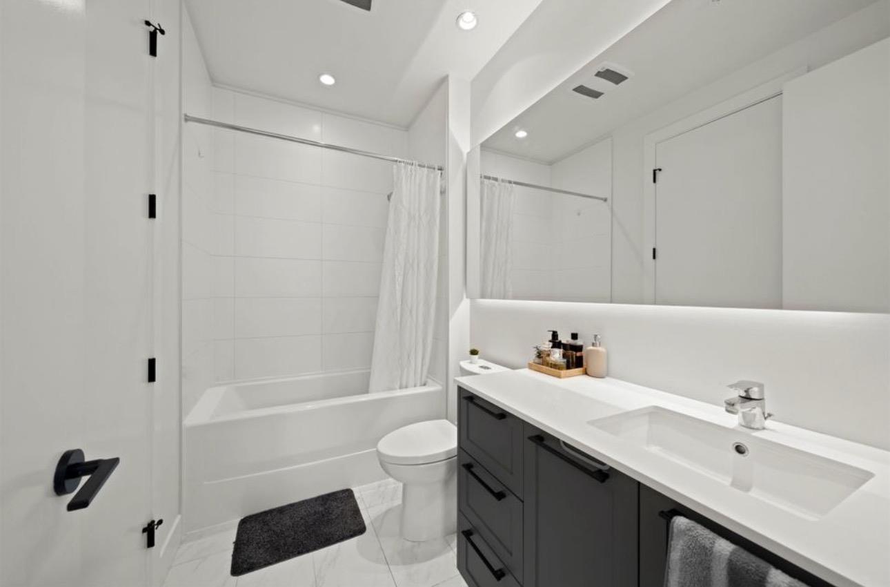 13933 105 Boulevard, Surrey, British Columbia  V3T 0R6 - Photo 6 - R3159885