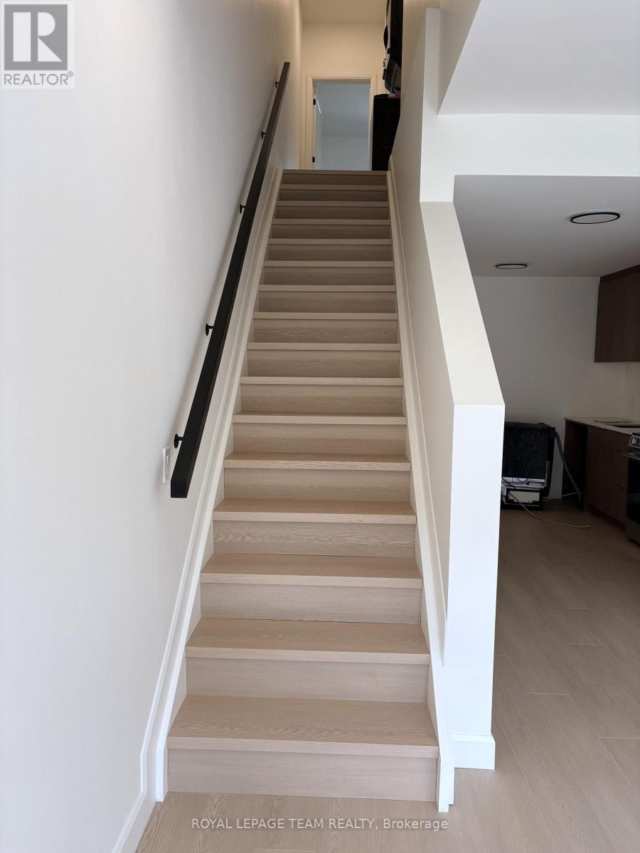247b Bradford Street, Ottawa, Ontario K2B 5Z5 - Photo 7 - X13548068