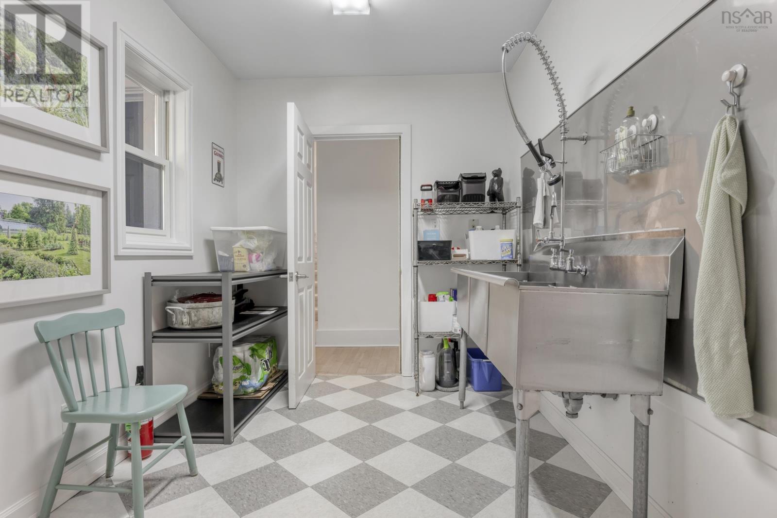 216 Dufferin Street, Lunenburg, Nova Scotia  B0J 2C0 - Photo 18 - 202608650