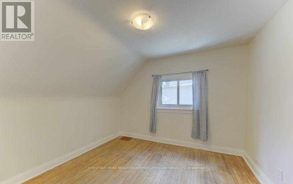 8 Marshall Street, Waterloo, Ontario  N2J 2T2 - Photo 19 - X13162092
