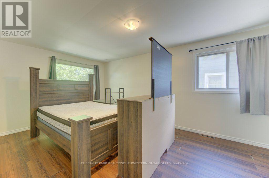 8 Marshall Street, Waterloo, Ontario  N2J 2T2 - Photo 15 - X13162092