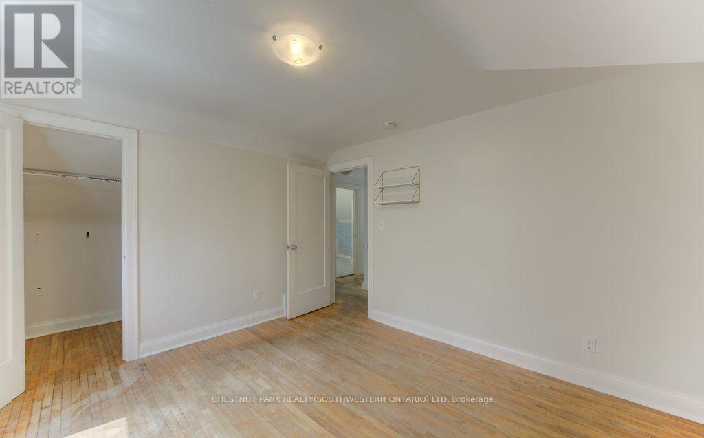 8 Marshall Street, Waterloo, Ontario  N2J 2T2 - Photo 24 - X13162092
