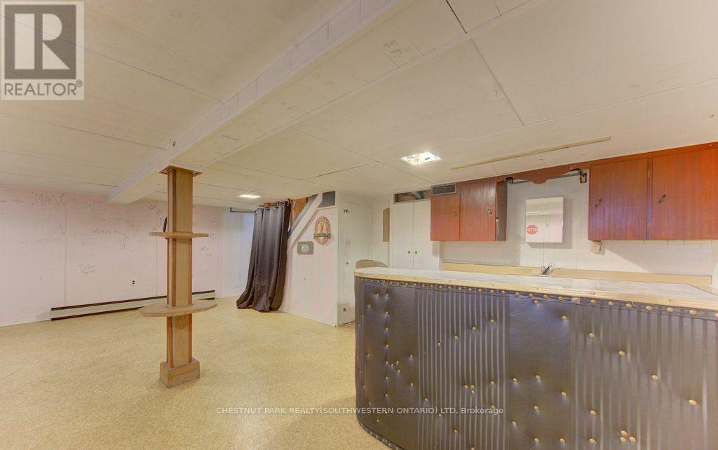 8 Marshall Street, Waterloo, Ontario  N2J 2T2 - Photo 27 - X13162092