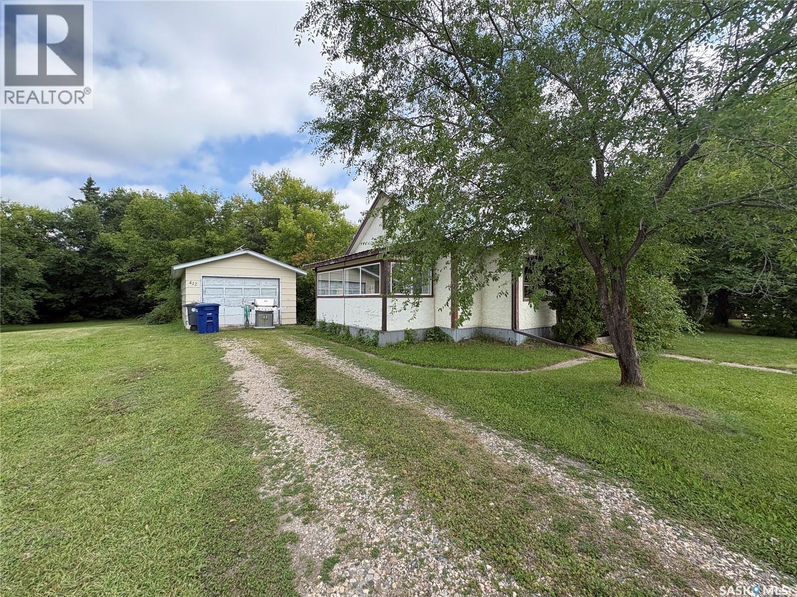 412 1st AVENUE, spy hill, Saskatchewan