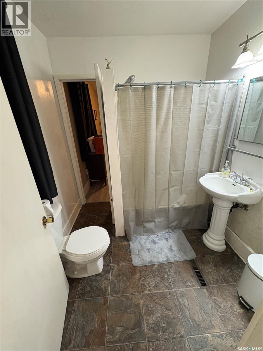 412 1st Avenue, Spy Hill, Saskatchewan  S0A 3W0 - Photo 12 - SK046677