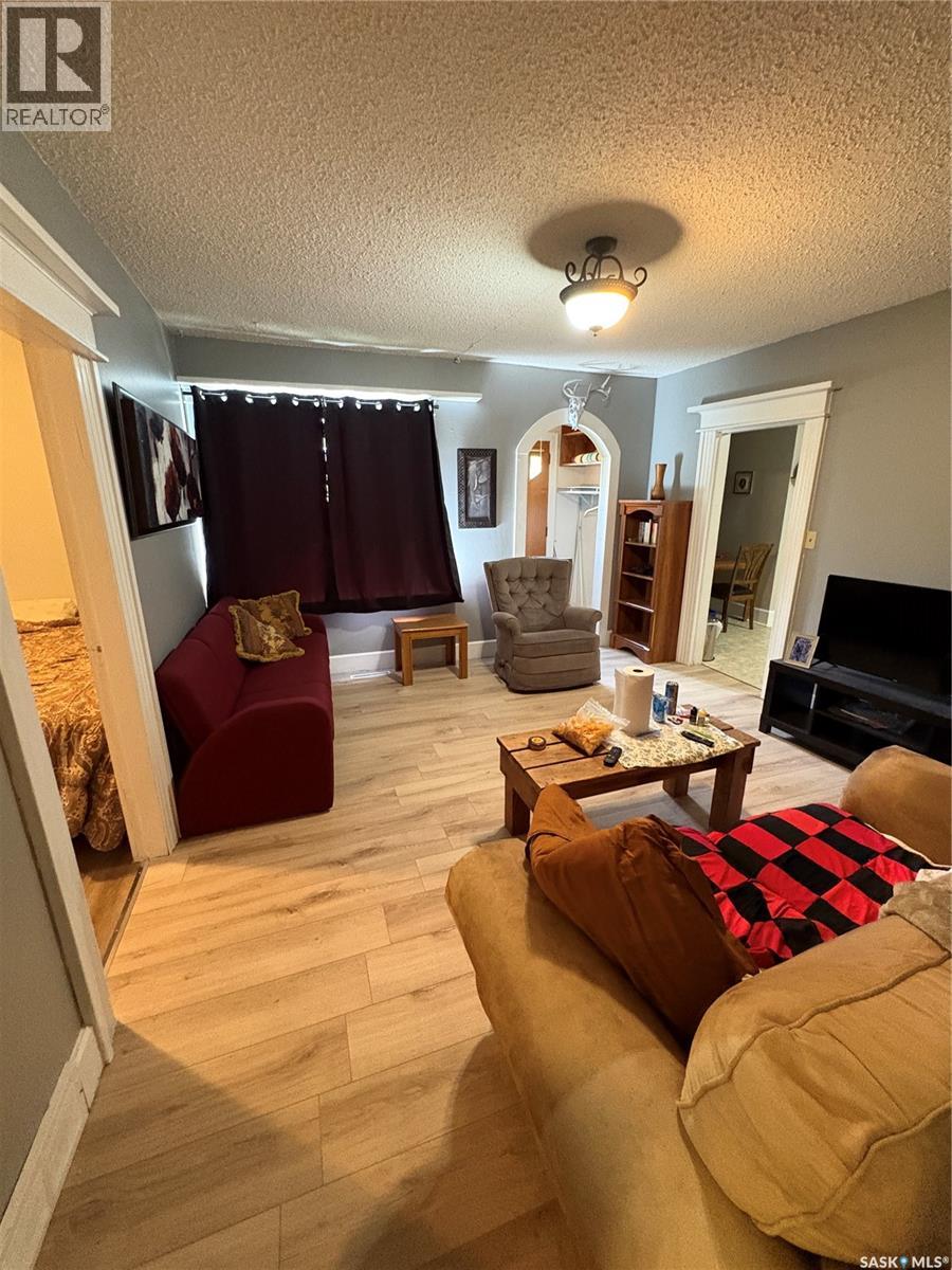 412 1st Avenue, Spy Hill, Saskatchewan  S0A 3W0 - Photo 9 - SK046677