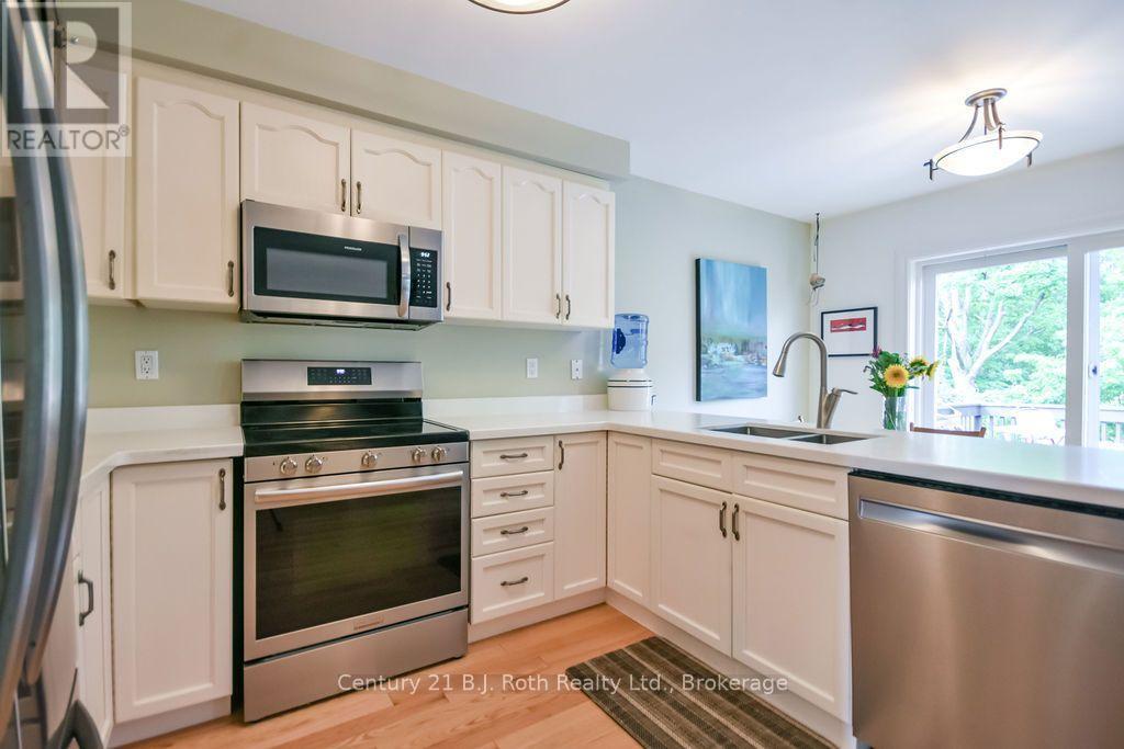 51 Johnson Street, Orillia, Ontario  L3V 7R9 - Photo 12 - S13727046