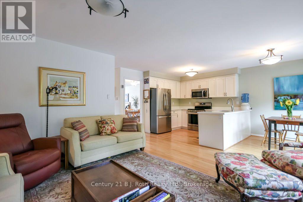 51 Johnson Street, Orillia, Ontario  L3V 7R9 - Photo 18 - S13727046