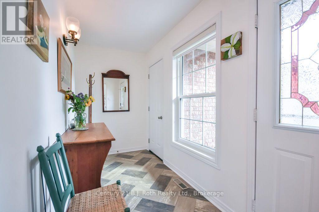 51 Johnson Street, Orillia, Ontario  L3V 7R9 - Photo 3 - S13727046