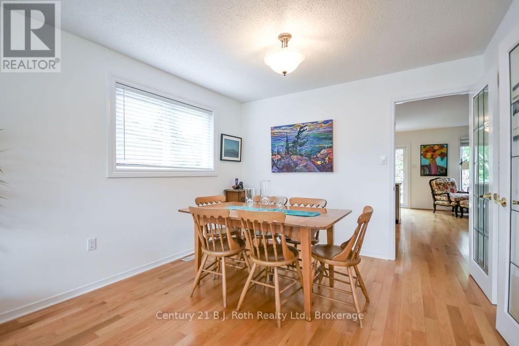 51 Johnson Street, Orillia, Ontario  L3V 7R9 - Photo 8 - S13727046