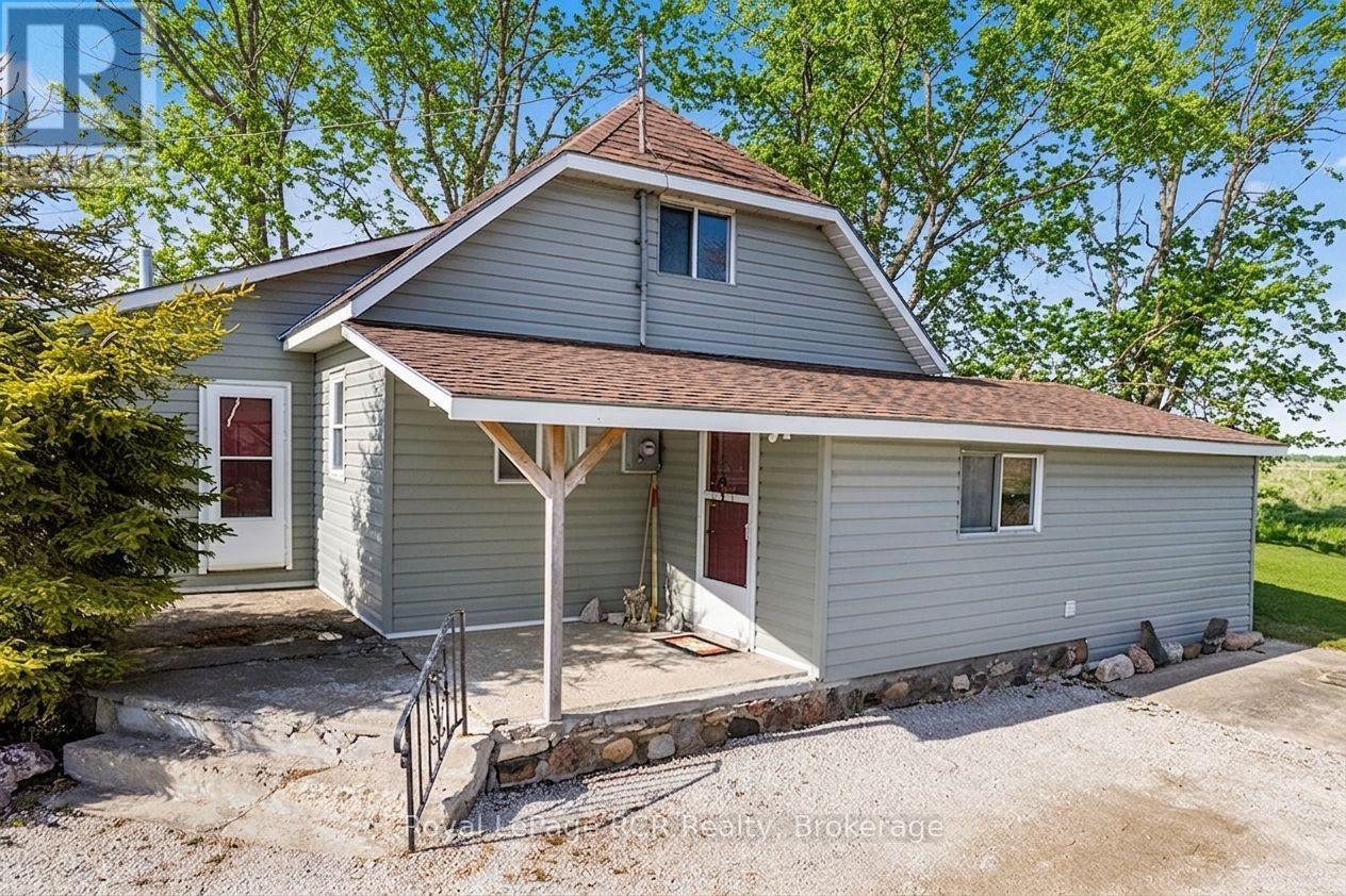 2882 6 Highway, Northern Bruce Peninsula, Ontario  N0H 1W0 - Photo 2 - X13074374