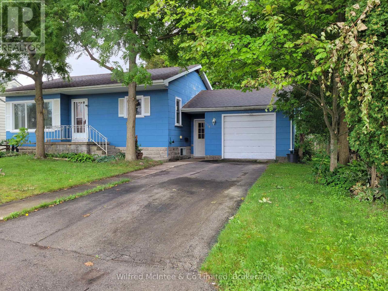 575 11TH STREET, Hanover, Ontario