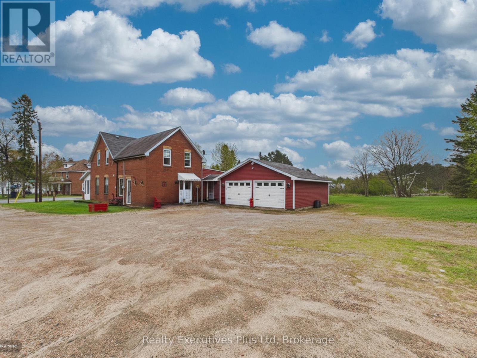 16 ALBERT STREET, Sundridge, Ontario