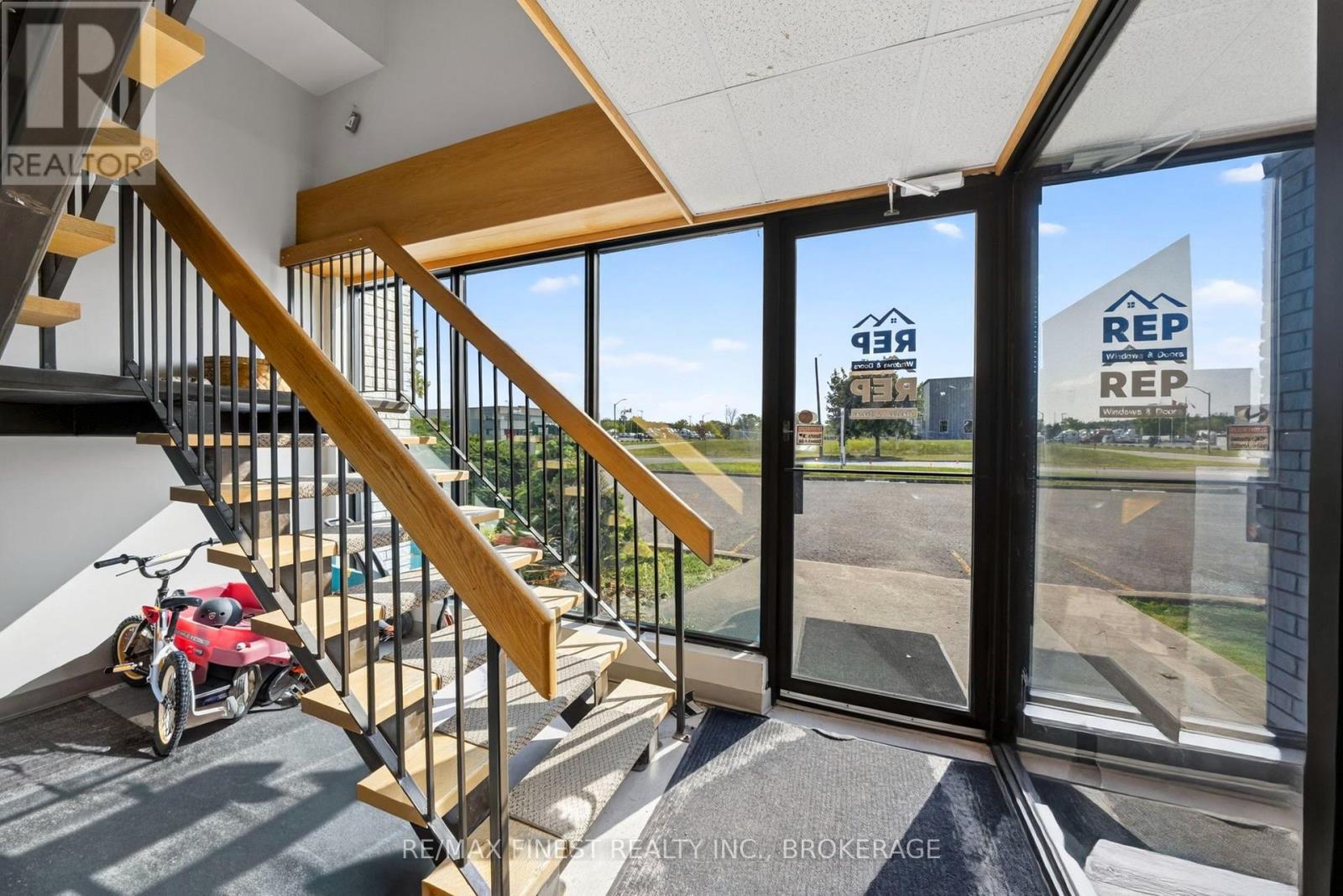 200 Binnington Court, Kingston, Ontario  K7M 8R6 - Photo 4 - X13726816