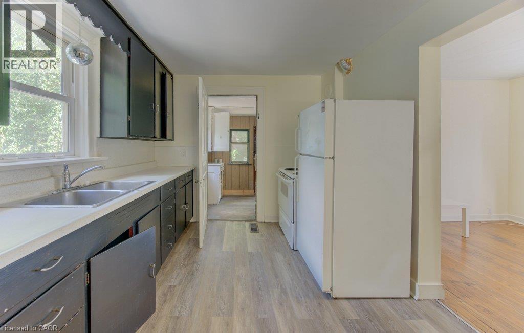 10 Marshall Street, Waterloo, Ontario  N2J 2T2 - Photo 8 - 40830480
