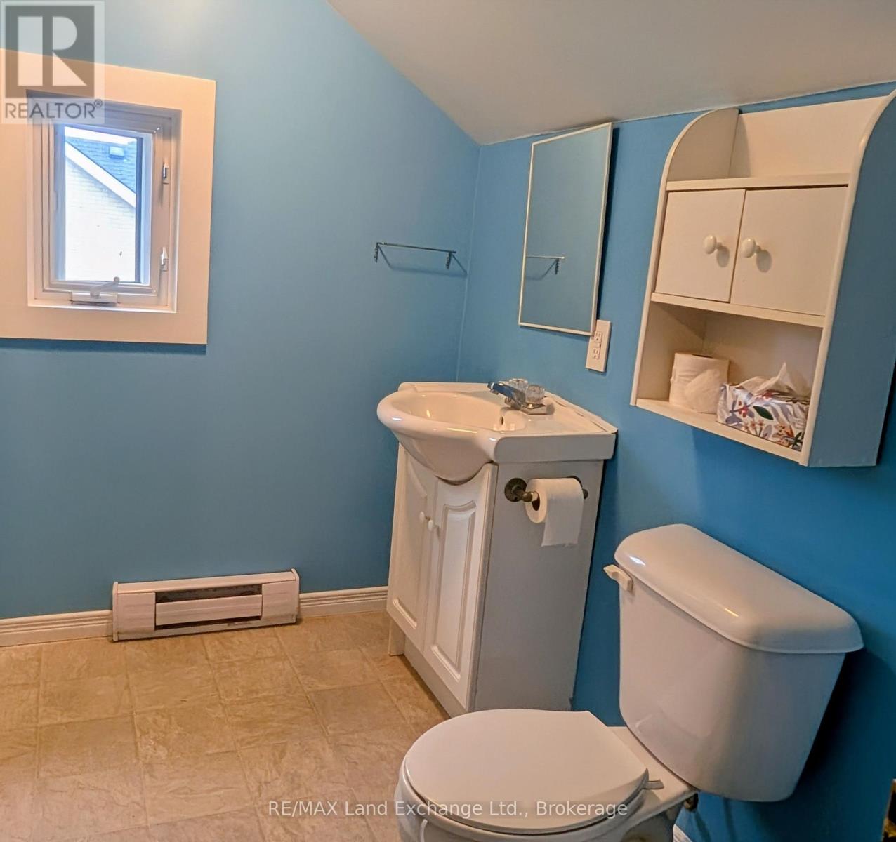 10 Mary Street, Brockton, Ontario  N0G 2V0 - Photo 11 - X13727218