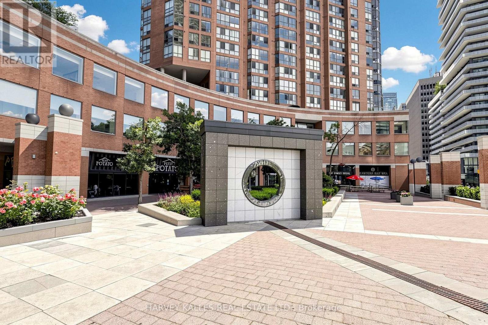 408 - 1055 Bay Street, Toronto, Ontario  M5S 3A3 - Photo 5 - C13727180