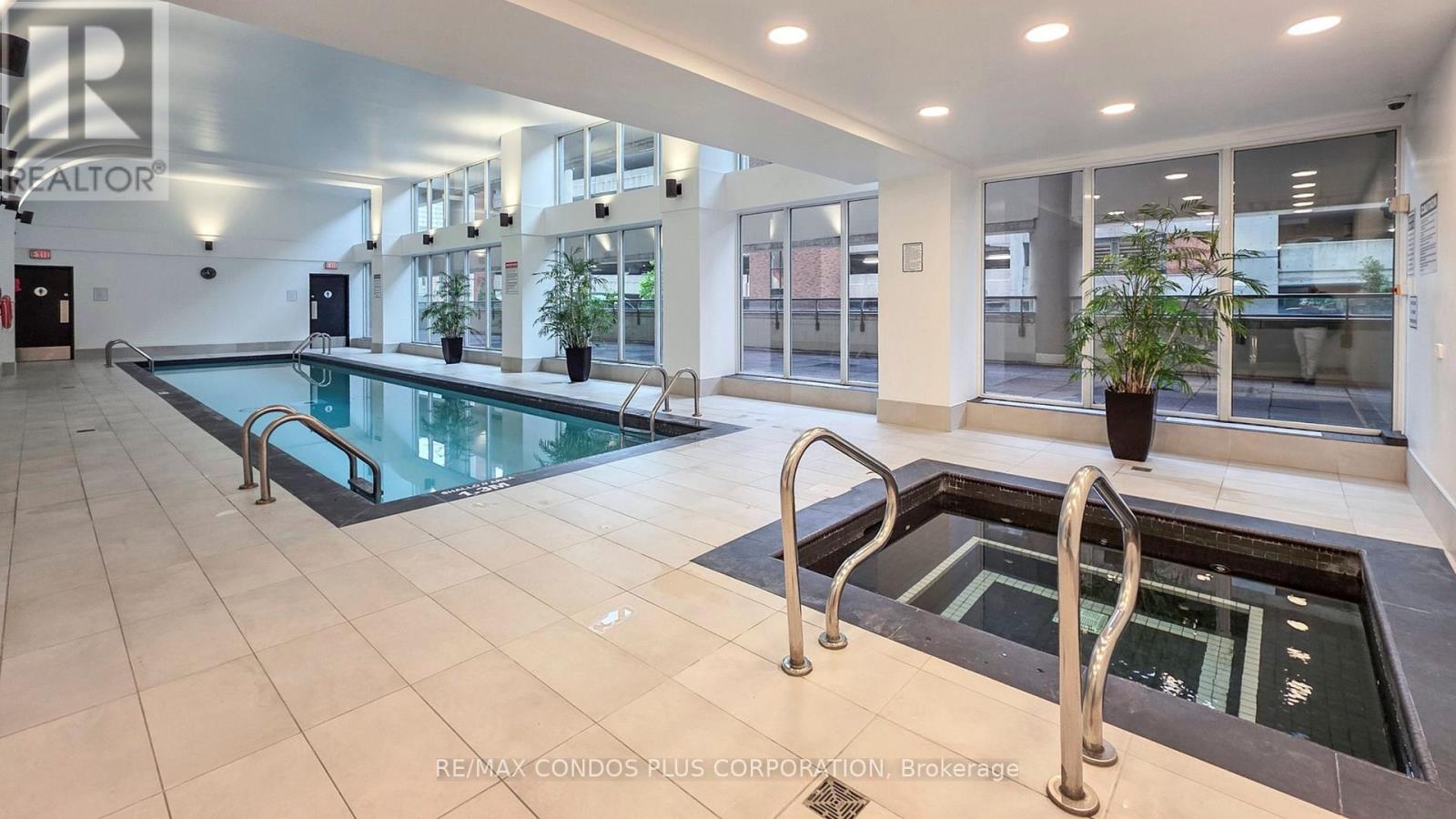 808 - 750 Bay Street, Toronto, Ontario  M5G 1N6 - Photo 10 - C13727190